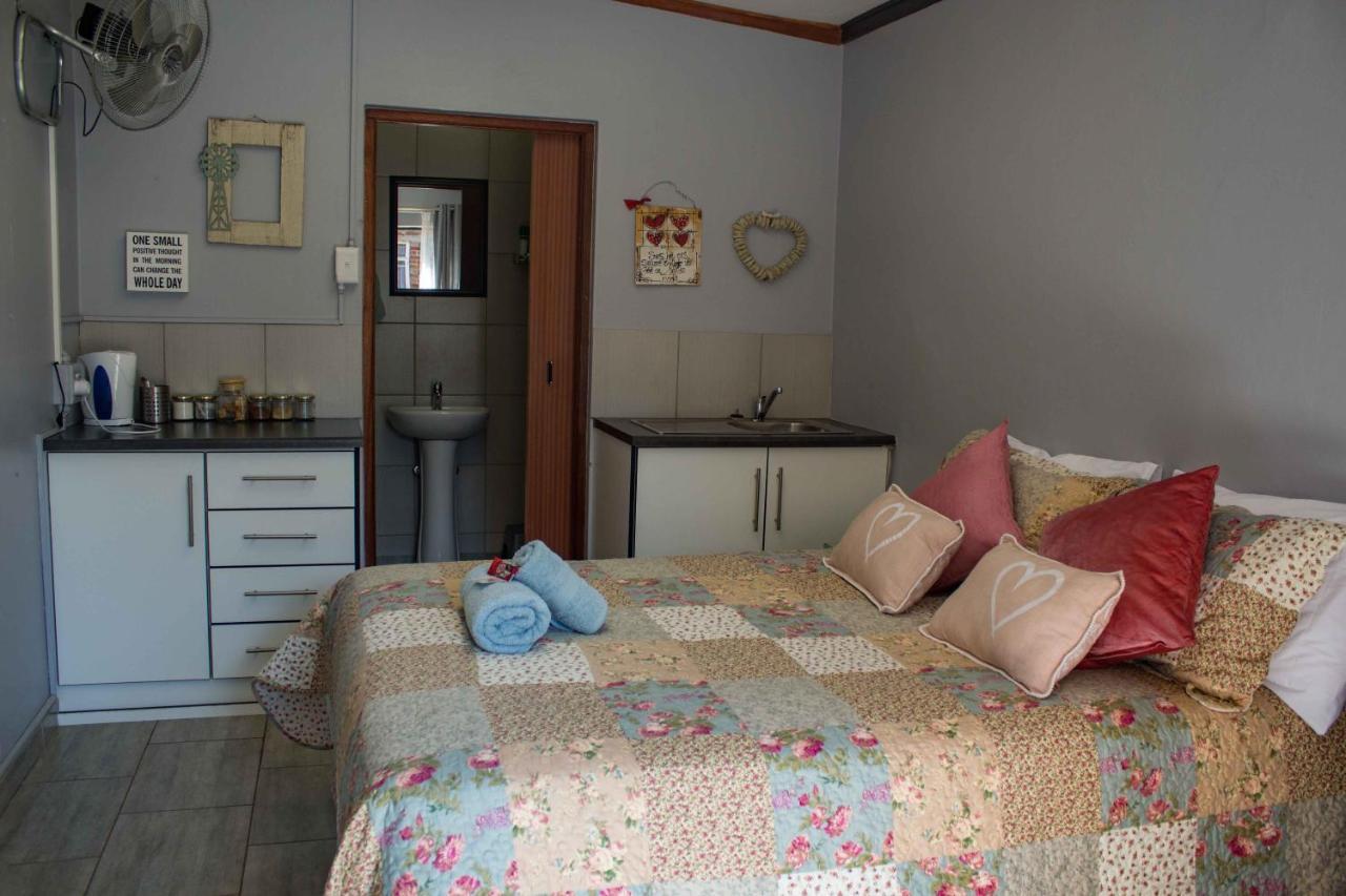 Melsetter'S Guesthouse Bloemfontein Exterior foto